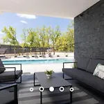 Vanja Villa *