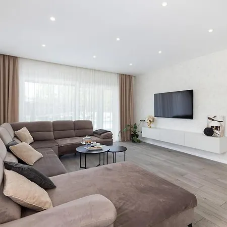 Vanja Villa